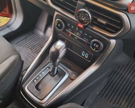 Червоний Форд Екоспорт, об'ємом двигуна 1 л та пробігом 141 тис. км за 11800 $, фото 15 на Automoto.ua