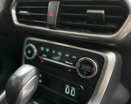 Красный Форд Экоспорт, объемом двигателя 1 л и пробегом 154 тыс. км за 10500 $, фото 7 на Automoto.ua