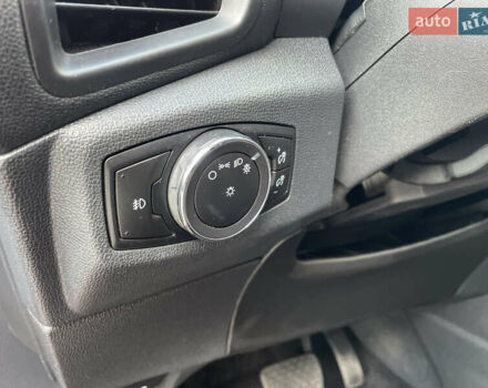 Форд Экоспорт 2019 в Кременчуге на Automoto.ua Красный Форд Экоспорт, объемом двигателя 2 л и пробегом 111 тыс. км за 11500 $, фото 23 на Automoto.ua