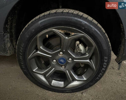 Серый Форд Экоспорт, объемом двигателя 2 л и пробегом 129 тыс. км за 12500 $, фото 5 на Automoto.ua