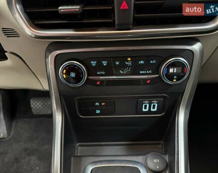 Серый Форд Экоспорт, объемом двигателя 2 л и пробегом 47 тыс. км за 13490 $, фото 24 на Automoto.ua