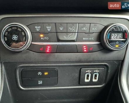 Сірий Форд Екоспорт, об'ємом двигуна 0.99 л та пробігом 84 тис. км за 11990 $, фото 22 на Automoto.ua