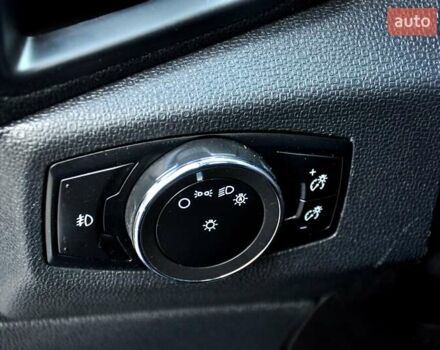 Серый Форд Экоспорт, объемом двигателя 2 л и пробегом 115 тыс. км за 10400 $, фото 31 на Automoto.ua