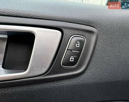 Сірий Форд Екоспорт, об'ємом двигуна 0.99 л та пробігом 84 тис. км за 11990 $, фото 14 на Automoto.ua