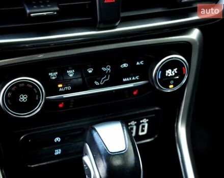 Серый Форд Экоспорт, объемом двигателя 2 л и пробегом 115 тыс. км за 10400 $, фото 33 на Automoto.ua