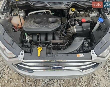 Серый Форд Экоспорт, объемом двигателя 2 л и пробегом 74 тыс. км за 2000 $, фото 10 на Automoto.ua