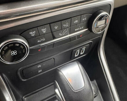 Серый Форд Экоспорт, объемом двигателя 1 л и пробегом 89 тыс. км за 10900 $, фото 11 на Automoto.ua