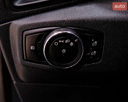 Серый Форд Экоспорт, объемом двигателя 2 л и пробегом 217 тыс. км за 12900 $, фото 25 на Automoto.ua