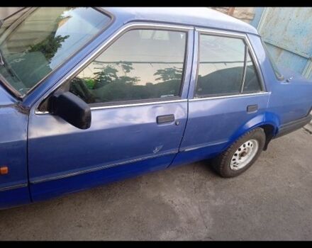 Синий Форд Экоспорт, объемом двигателя 0 л и пробегом 100 тыс. км за 1000 $, фото 2 на Automoto.ua