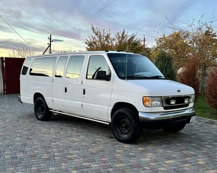 Белый Форд Эколайн, объемом двигателя 4.6 л и пробегом 10 тыс. км за 14000 $, фото 1 на Automoto.ua