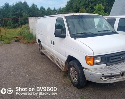 Белый Форд Эколайн, объемом двигателя 5.4 л и пробегом 130 тыс. км за 9000 $, фото 1 на Automoto.ua