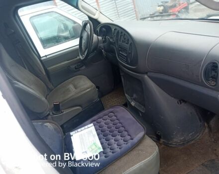 Белый Форд Эколайн, объемом двигателя 5.4 л и пробегом 130 тыс. км за 9000 $, фото 6 на Automoto.ua