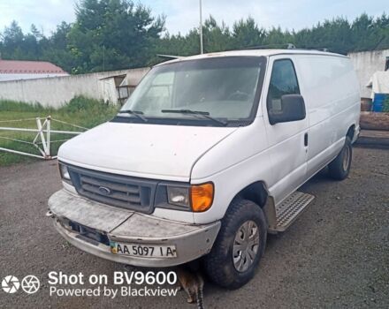 Белый Форд Эколайн, объемом двигателя 5.4 л и пробегом 130 тыс. км за 9000 $, фото 2 на Automoto.ua