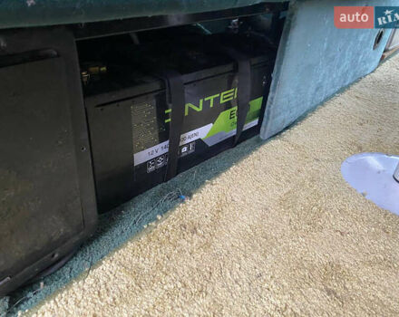 Белый Форд Эколайн, объемом двигателя 5.8 л и пробегом 280 тыс. км за 14400 $, фото 21 на Automoto.ua