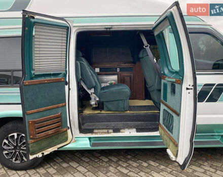 Белый Форд Эколайн, объемом двигателя 5.8 л и пробегом 280 тыс. км за 14400 $, фото 15 на Automoto.ua