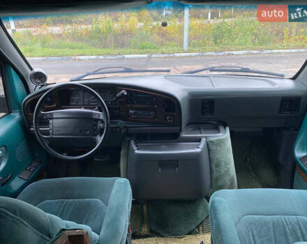 Белый Форд Эколайн, объемом двигателя 5.8 л и пробегом 280 тыс. км за 14400 $, фото 11 на Automoto.ua