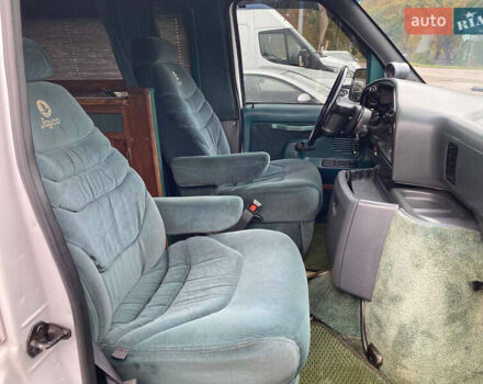 Белый Форд Эколайн, объемом двигателя 5.8 л и пробегом 280 тыс. км за 14400 $, фото 9 на Automoto.ua