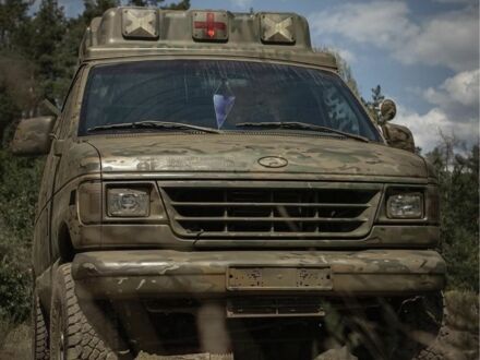 Білий Форд Еколайн, об'ємом двигуна 7.3 л та пробігом 250 тис. км за 16043 $, фото 1 на Automoto.ua