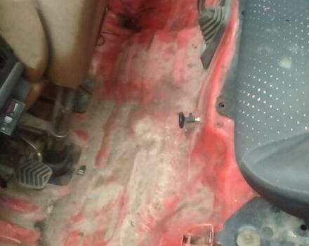 Красный Форд Эконован, объемом двигателя 0 л и пробегом 456 тыс. км за 828 $, фото 4 на Automoto.ua