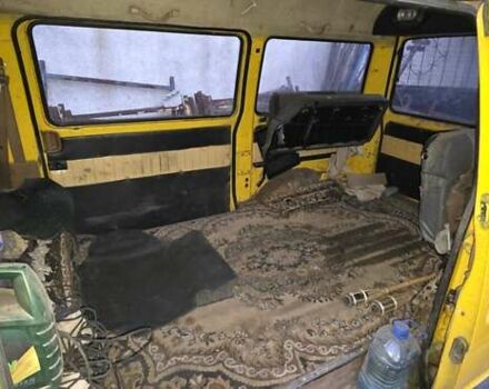 Желтый Форд Эконован, объемом двигателя 1.45 л и пробегом 270 тыс. км за 1400 $, фото 4 на Automoto.ua