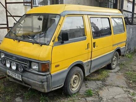Желтый Форд Эконован, объемом двигателя 1.45 л и пробегом 270 тыс. км за 1400 $, фото 1 на Automoto.ua