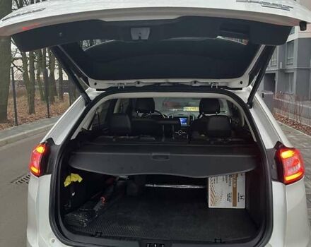 Білий Форд Едж, об'ємом двигуна 2.69 л та пробігом 104 тис. км за 19999 $, фото 7 на Automoto.ua