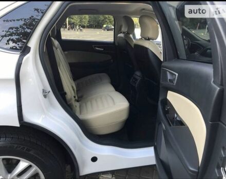 Білий Форд Едж, об'ємом двигуна 2 л та пробігом 50 тис. км за 13500 $, фото 3 на Automoto.ua