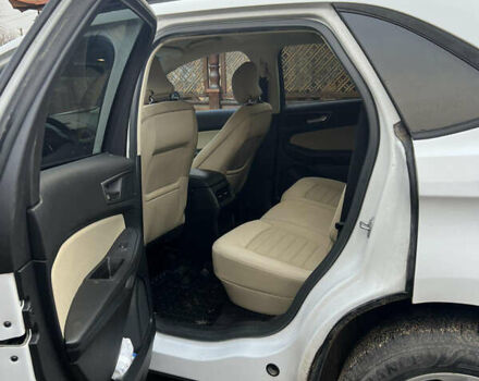 Белый Форд Эдж, объемом двигателя 2 л и пробегом 185 тыс. км за 12000 $, фото 3 на Automoto.ua