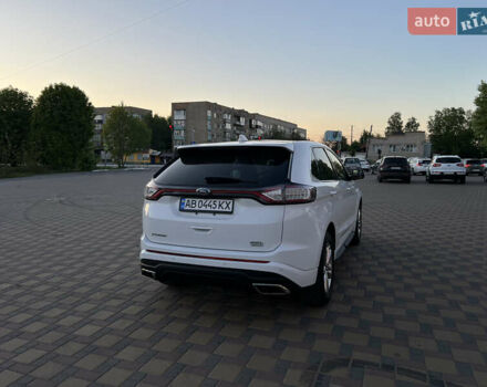 Білий Форд Едж, об'ємом двигуна 2 л та пробігом 61 тис. км за 18800 $, фото 4 на Automoto.ua
