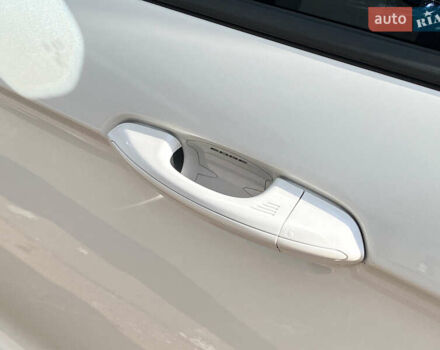 Білий Форд Едж, об'ємом двигуна 2.69 л та пробігом 96 тис. км за 15999 $, фото 11 на Automoto.ua