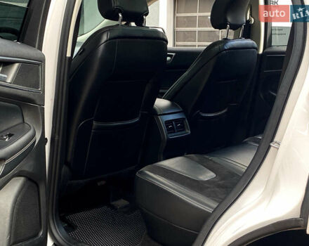 Білий Форд Едж, об'ємом двигуна 2.69 л та пробігом 96 тис. км за 15999 $, фото 19 на Automoto.ua