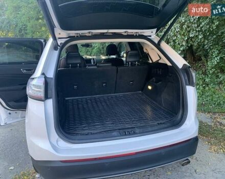 Белый Форд Эдж, объемом двигателя 2 л и пробегом 124 тыс. км за 19999 $, фото 7 на Automoto.ua