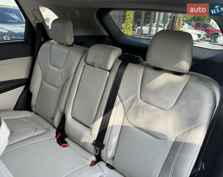 Білий Форд Едж, об'ємом двигуна 2 л та пробігом 163 тис. км за 20300 $, фото 16 на Automoto.ua