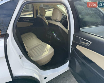 Белый Форд Эдж, объемом двигателя 2 л и пробегом 212 тыс. км за 14899 $, фото 12 на Automoto.ua