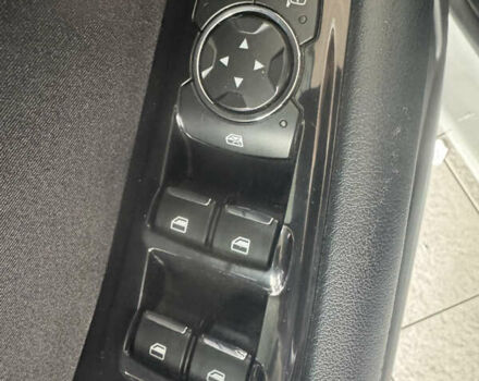 Білий Форд Едж, об'ємом двигуна 2 л та пробігом 81 тис. км за 14700 $, фото 12 на Automoto.ua