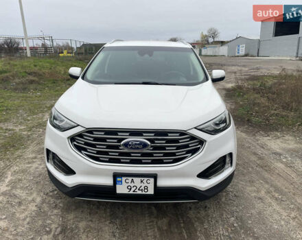 Белый Форд Эдж, объемом двигателя 2 л и пробегом 151 тыс. км за 17500 $, фото 1 на Automoto.ua
