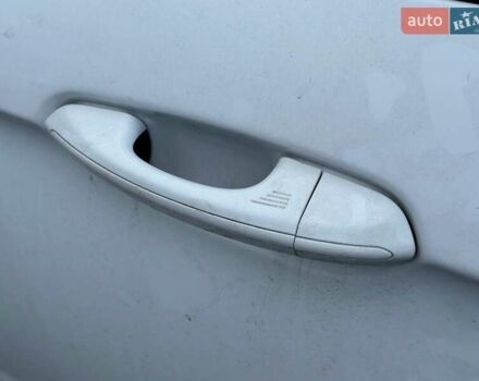 Білий Форд Едж, об'ємом двигуна 2 л та пробігом 173 тис. км за 12800 $, фото 11 на Automoto.ua