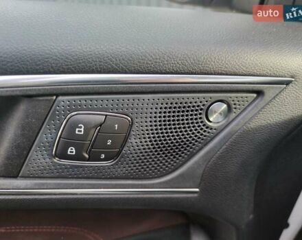 Білий Форд Едж, об'ємом двигуна 2 л та пробігом 91 тис. км за 22000 $, фото 21 на Automoto.ua