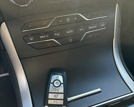 Белый Форд Эдж, объемом двигателя 2 л и пробегом 157 тыс. км за 12999 $, фото 15 на Automoto.ua