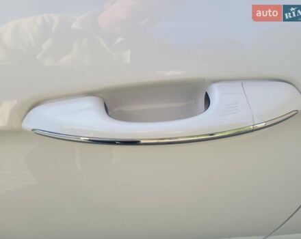 Белый Форд Эдж, объемом двигателя 2 л и пробегом 155 тыс. км за 21700 $, фото 1 на Automoto.ua