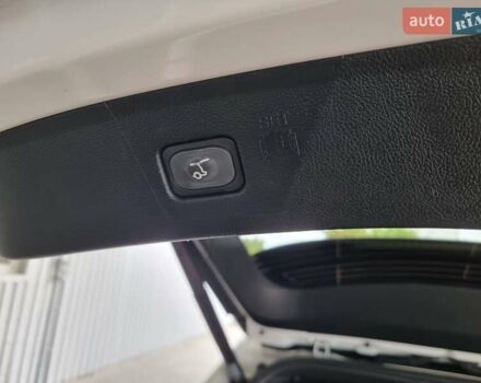 Белый Форд Эдж, объемом двигателя 2 л и пробегом 89 тыс. км за 23500 $, фото 33 на Automoto.ua