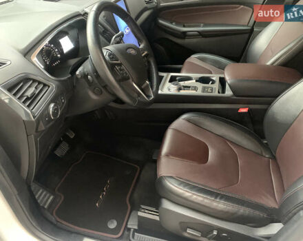 Білий Форд Едж, об'ємом двигуна 2 л та пробігом 73 тис. км за 18999 $, фото 6 на Automoto.ua