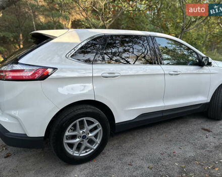 Белый Форд Эдж, объемом двигателя 2 л и пробегом 56 тыс. км за 20500 $, фото 2 на Automoto.ua