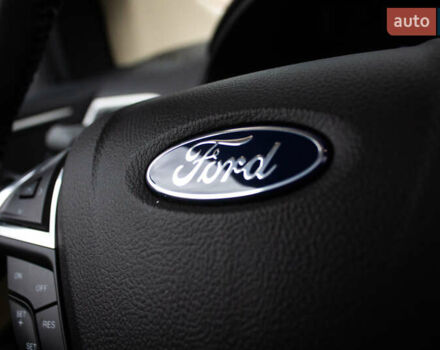 Білий Форд Едж, об'ємом двигуна 2 л та пробігом 39 тис. км за 24200 $, фото 35 на Automoto.ua