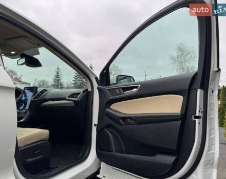 Білий Форд Едж, об'ємом двигуна 2 л та пробігом 117 тис. км за 19799 $, фото 55 на Automoto.ua