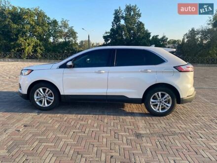 Форд Едж 2018 у Чугуеве на Automoto.ua Білий Форд Едж, об'ємом двигуна 2 л та пробігом 64 тис. км за 19200 $, фото 1 на Automoto.ua
