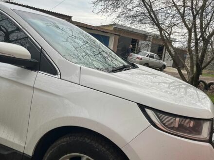 Білий Форд Едж, об'ємом двигуна 2 л та пробігом 75 тис. км за 15500 $, фото 1 на Automoto.ua