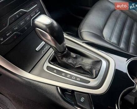 Черный Форд Эдж, объемом двигателя 2 л и пробегом 227 тыс. км за 15800 $, фото 9 на Automoto.ua