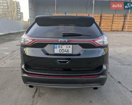 Черный Форд Эдж, объемом двигателя 2 л и пробегом 136 тыс. км за 15000 $, фото 5 на Automoto.ua