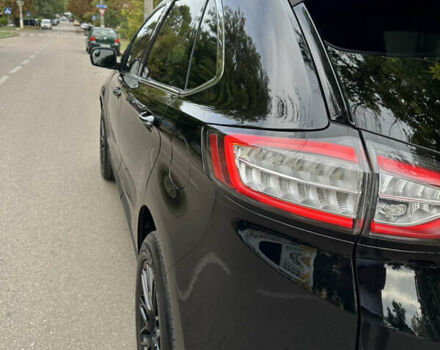 Черный Форд Эдж, объемом двигателя 2 л и пробегом 186 тыс. км за 17500 $, фото 3 на Automoto.ua